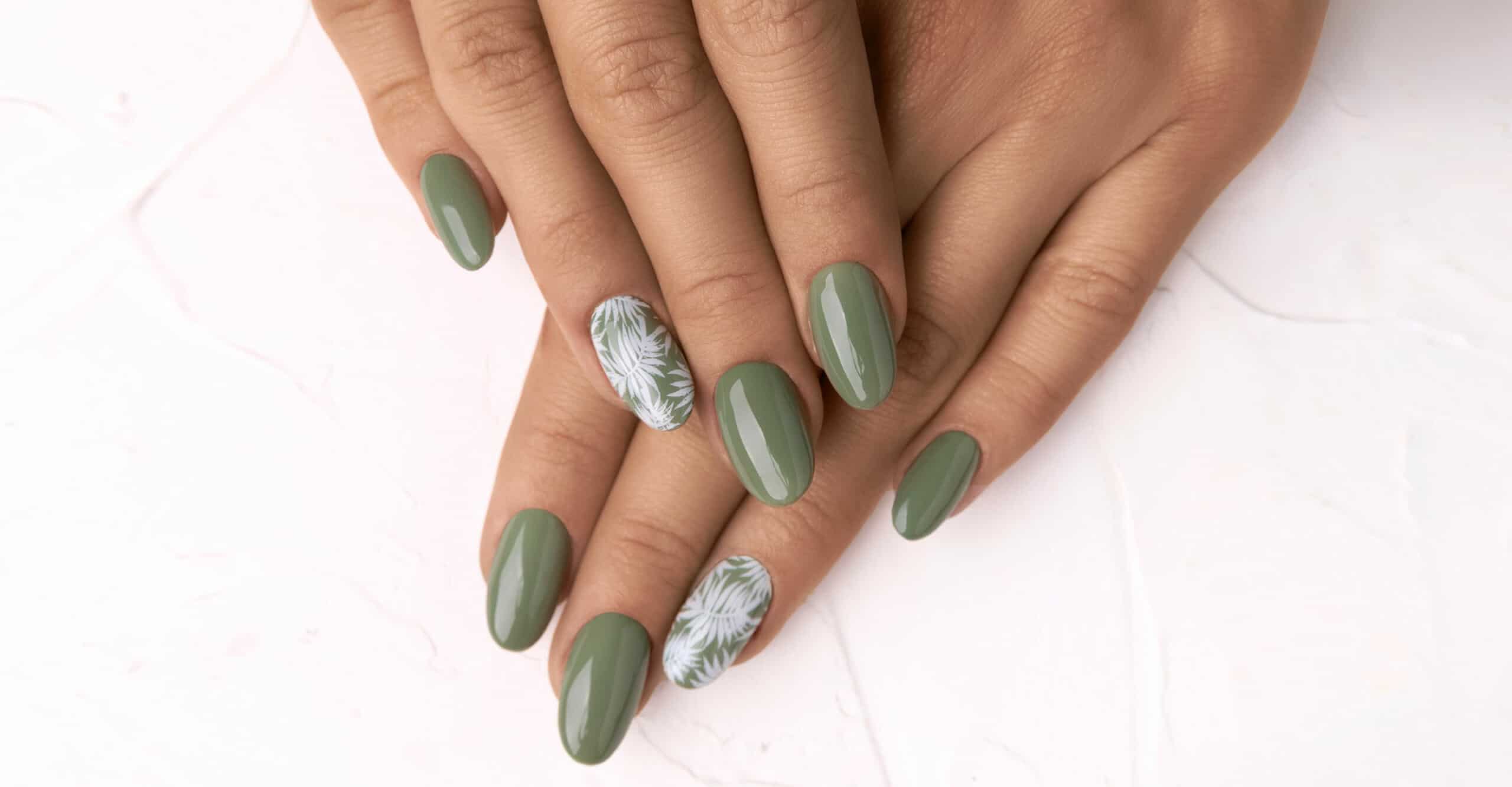 Bornpretty Nail Salon -Born Pretty Salon green gel nails scaled 1